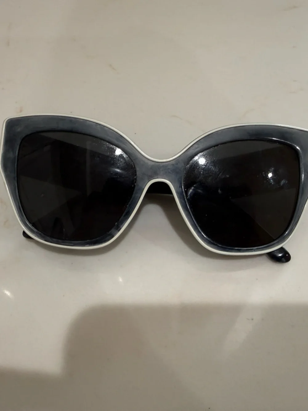 Tory Burch Women Sunglasses - Picture 4 of 4